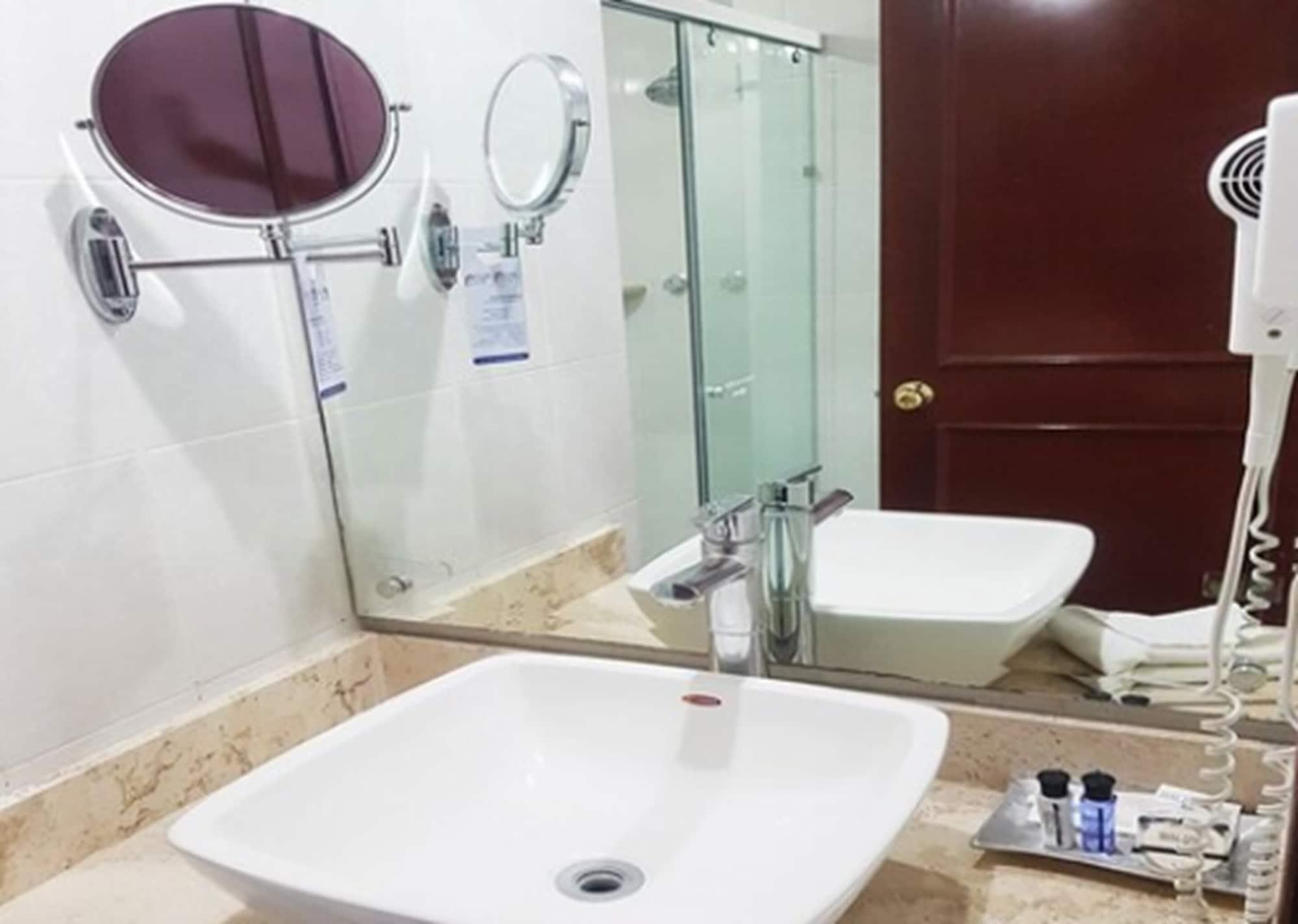 Hotel Emily Pachuca ภายนอก รูปภาพ