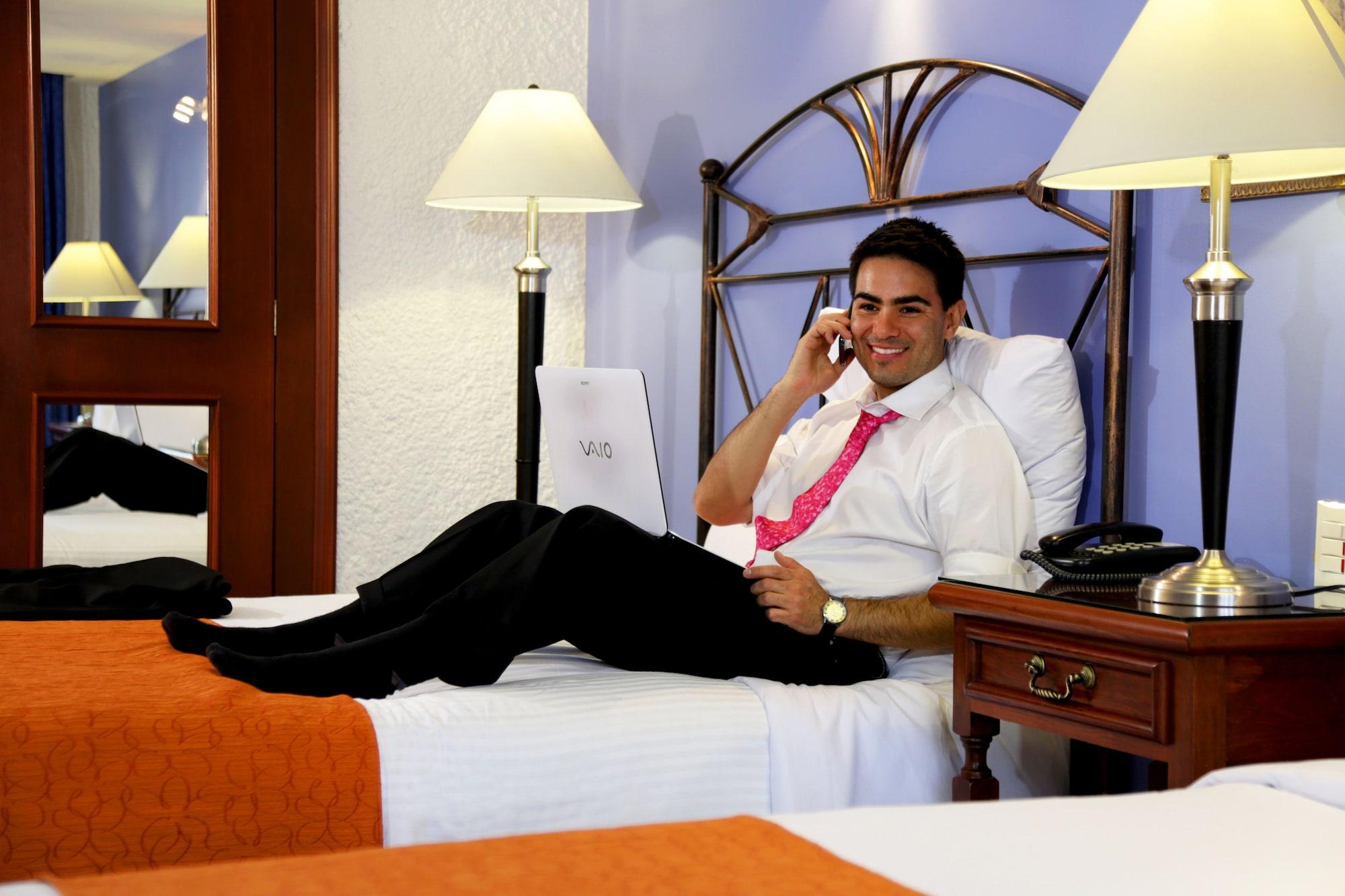 Hotel Emily Pachuca ภายนอก รูปภาพ