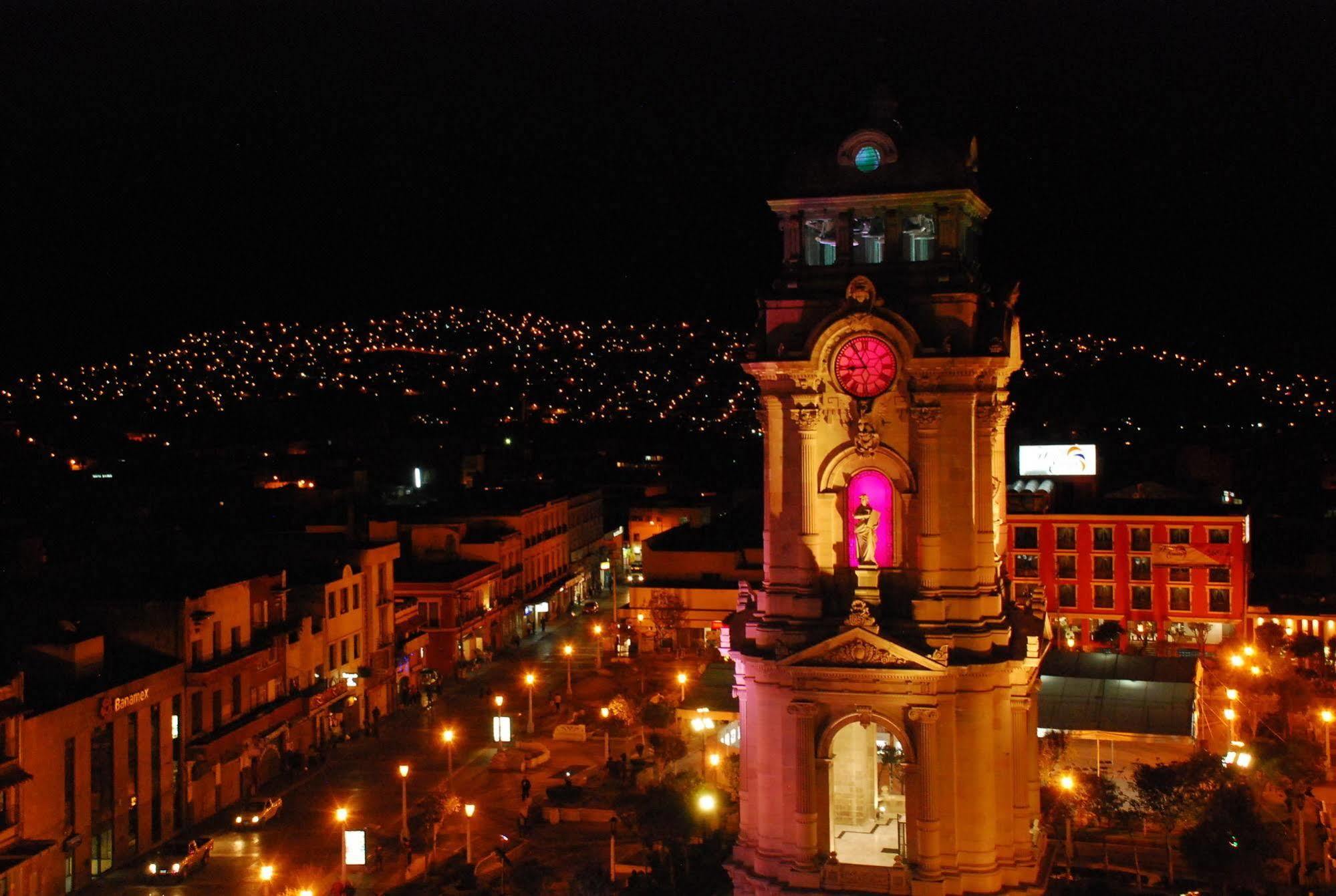 Hotel Emily Pachuca ภายนอก รูปภาพ