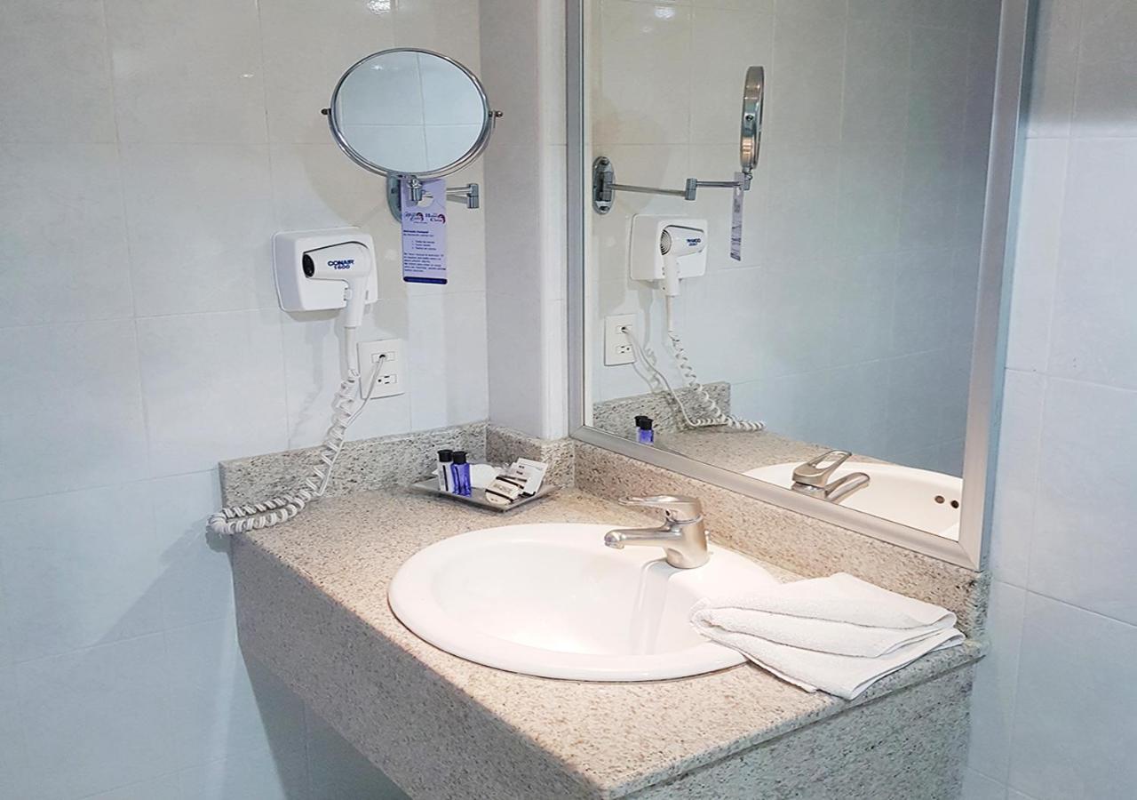 Hotel Emily Pachuca ภายนอก รูปภาพ